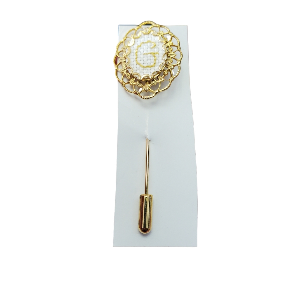 Letter G pin